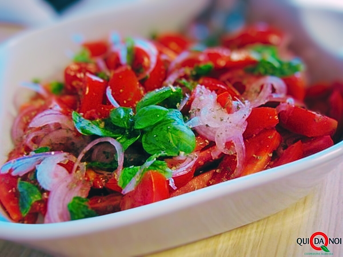 Insalata di Pomodori e Cipolla Rossa di Tropea IGP