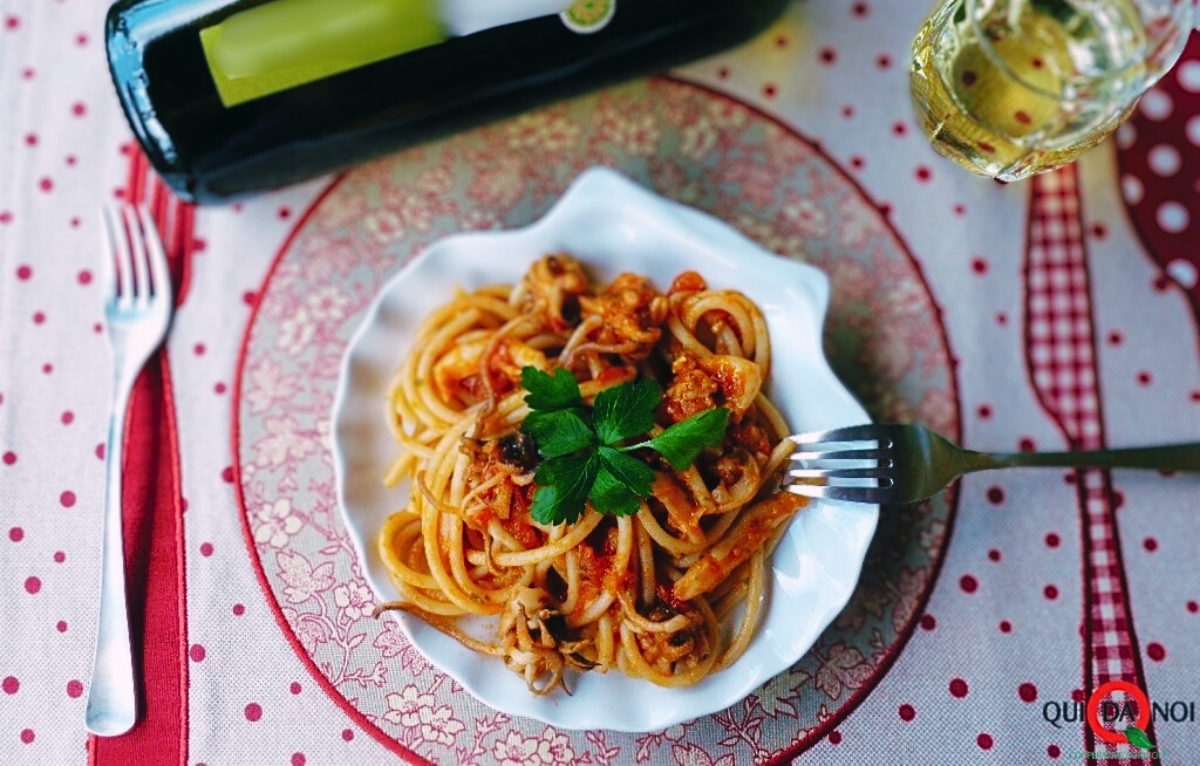 Bucatini con Sugo di Seppia alla Pugliese