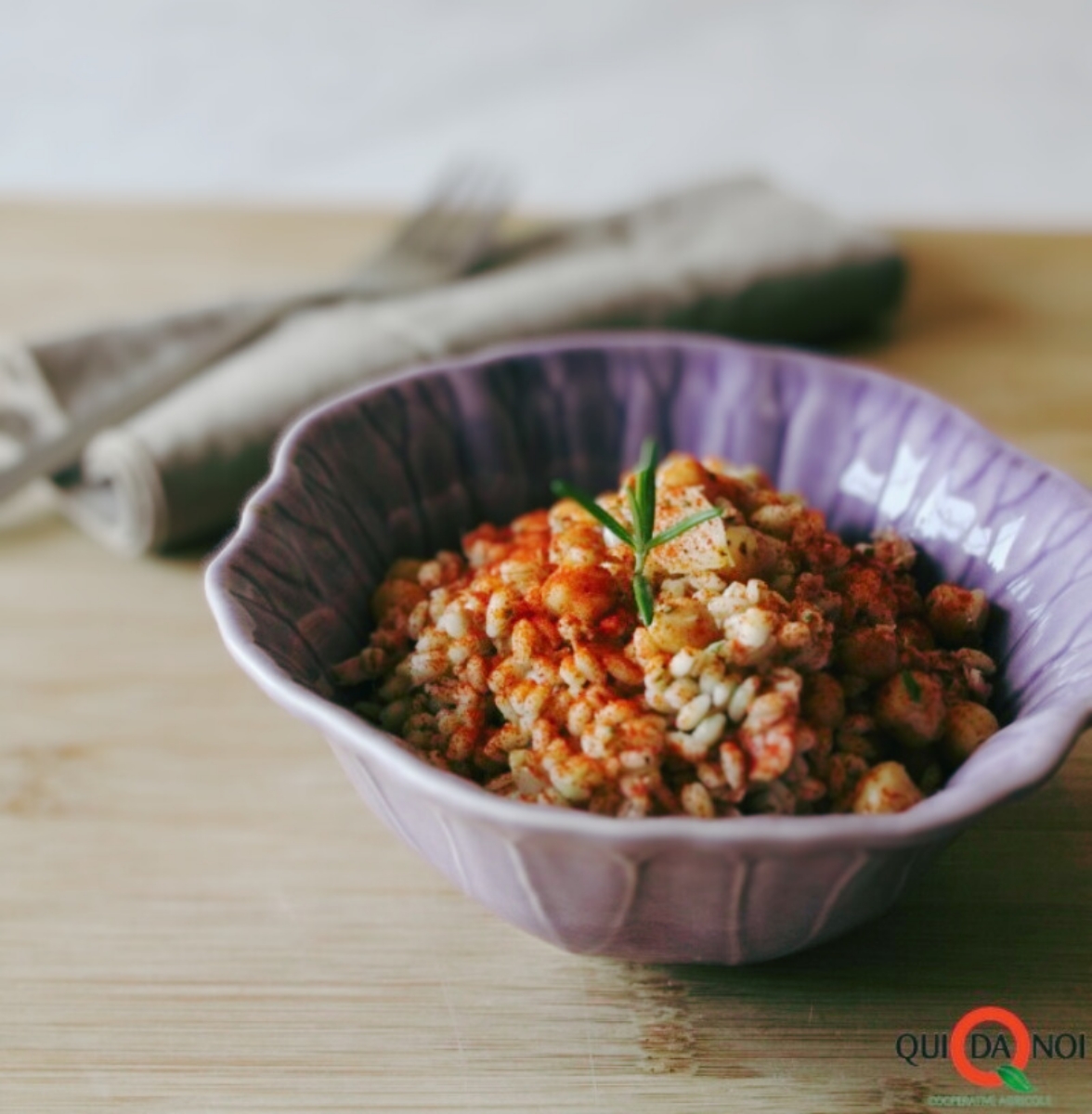 Insalata Aromatica di Orzo con Ceci e Tonno