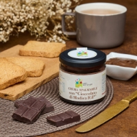 Crema al cioccolato di Modica IGP, vista frontale in ambiente colazione