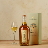 Passito Zibibbo, frontale e inclinato a sx, cicchetto e confezione