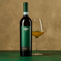 Catarrato di Sicilia bio, vista frontale, calice a dx